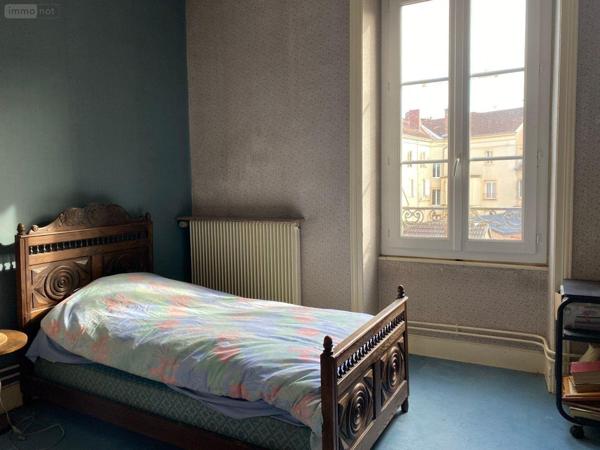Appartement à rénover à vendre à Paray-le-Monial en Saône-et-Loire (71600), ref : A-P-B   
CENTRE VILLE
