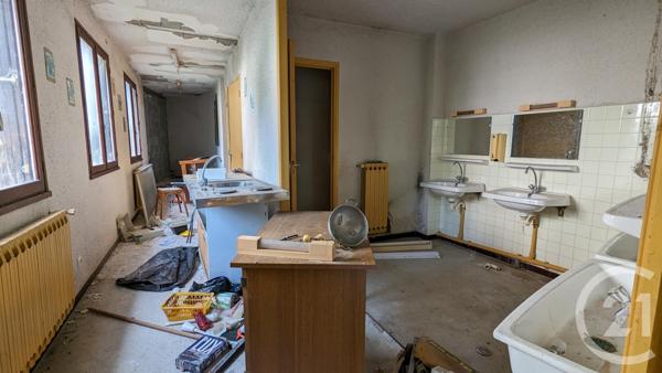 Immeuble à vendre  453 m2 LE NOYER - 05