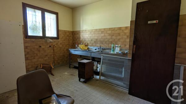 Immeuble à vendre  453 m2 LE NOYER - 05