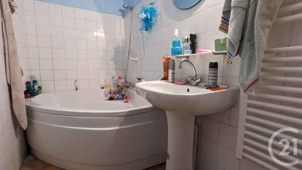 Immeuble à vendre  453 m2 LE NOYER - 05