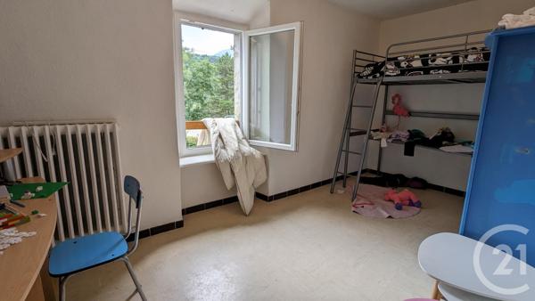 Immeuble à vendre  453 m2 LE NOYER - 05