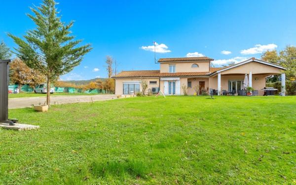 Maison à vendre    8 pièces • 210 m2 Dardilly