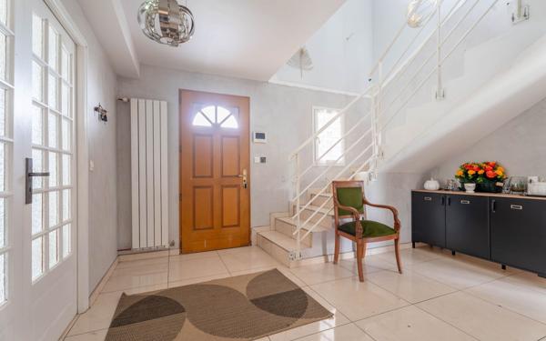 Maison à vendre    8 pièces • 210 m2 Dardilly