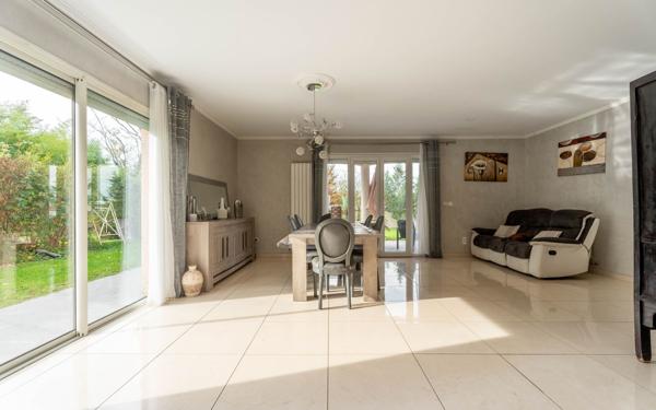 Maison à vendre    8 pièces • 210 m2 Dardilly