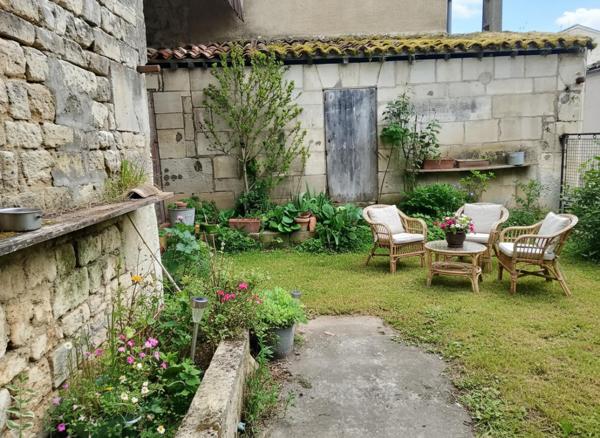 Maison à 15 minutes de Cognac et 5 minutes de Jarnac 6 pièce(s) 106 m2