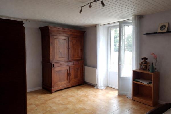Maison à 15 minutes de Cognac et 5 minutes de Jarnac 6 pièce(s) 106 m2