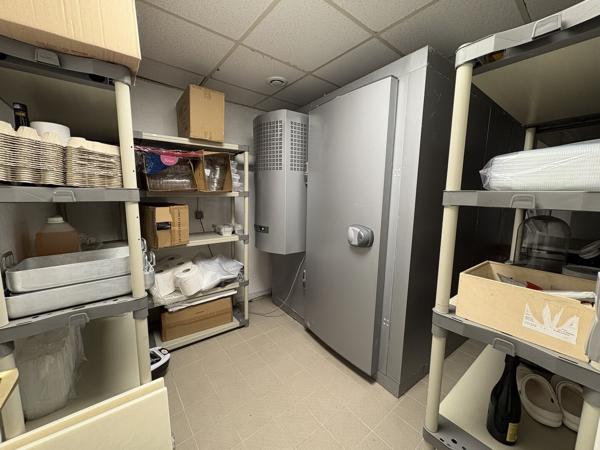 Local Commercial au coeur au quartier Becon Courbevoie 769 000 €