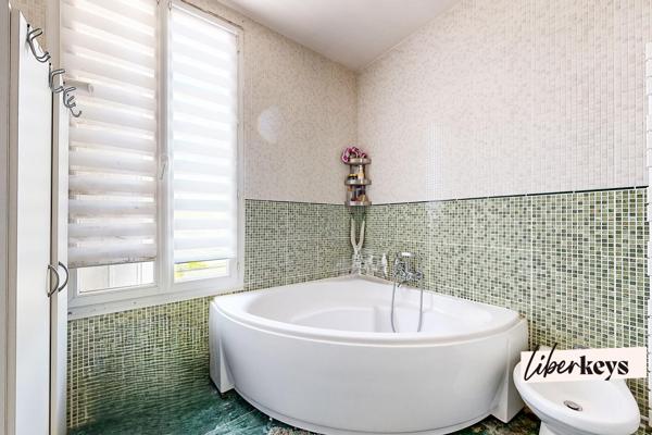 Maison de caractère - 172 m² - 6 pièces - Terrain 757 m² - Claye-Souilly - Quartier résidentiel calme