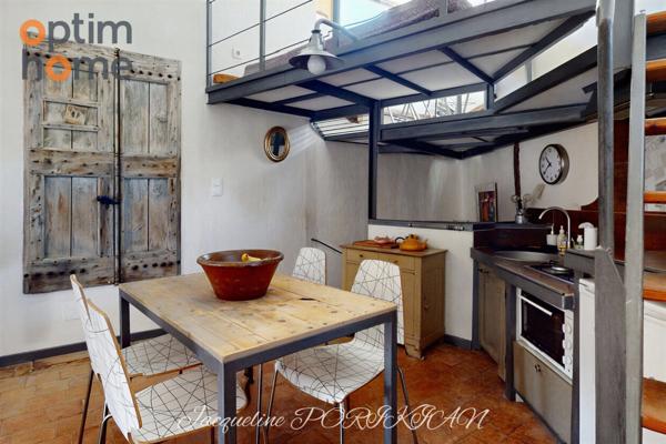 Appartement T2 en duplex au coeur de LOURMARIN (84)- authenticité et charme