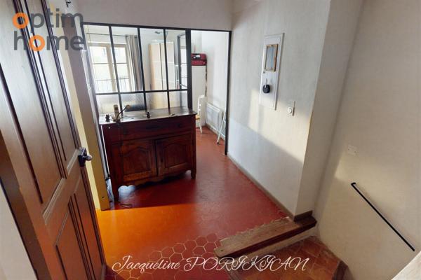 Appartement T2 en duplex au coeur de LOURMARIN (84)- authenticité et charme