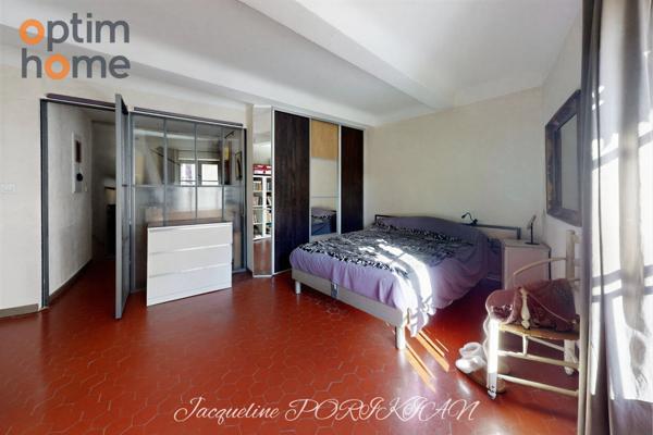 Appartement T2 en duplex au coeur de LOURMARIN (84)- authenticité et charme