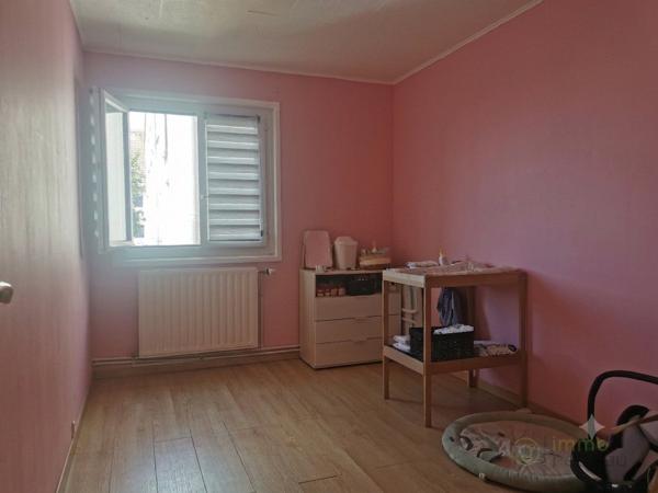 Appartement à PETITE FORET (59494)