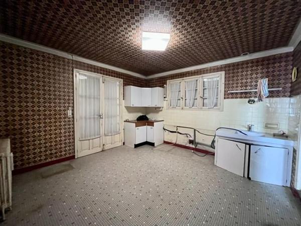 Maison 93 415 € Capdenac 7 p 209 m² DPE F