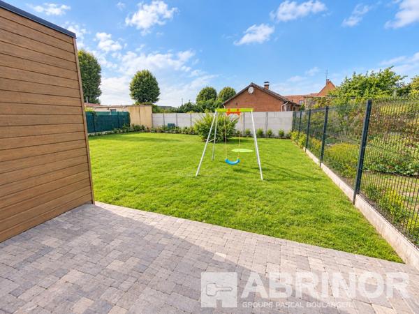 Plain pied semi individuel développant environ 105m² habitables CARVIN