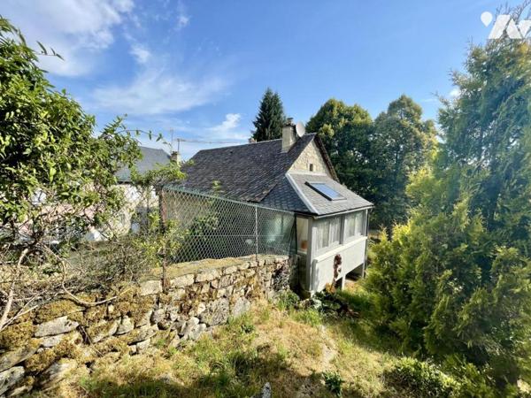  A VENDRE - MAISON DE CAMPAGNE AVEC STUDIO INDEPENDANT A FOURNELS (LOZERE)