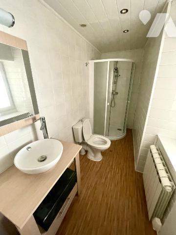  A VENDRE - MAISON DE CAMPAGNE AVEC STUDIO INDEPENDANT A FOURNELS (LOZERE)