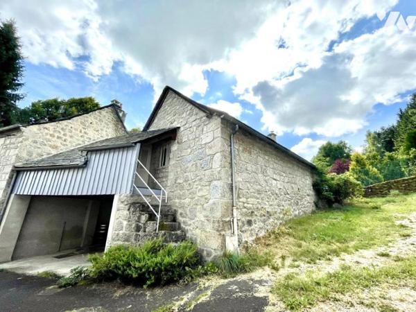  A VENDRE - MAISON DE CAMPAGNE AVEC STUDIO INDEPENDANT A FOURNELS (LOZERE)