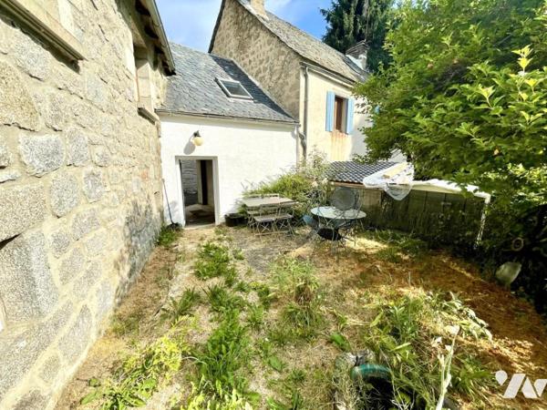  A VENDRE - MAISON DE CAMPAGNE AVEC STUDIO INDEPENDANT A FOURNELS (LOZERE)