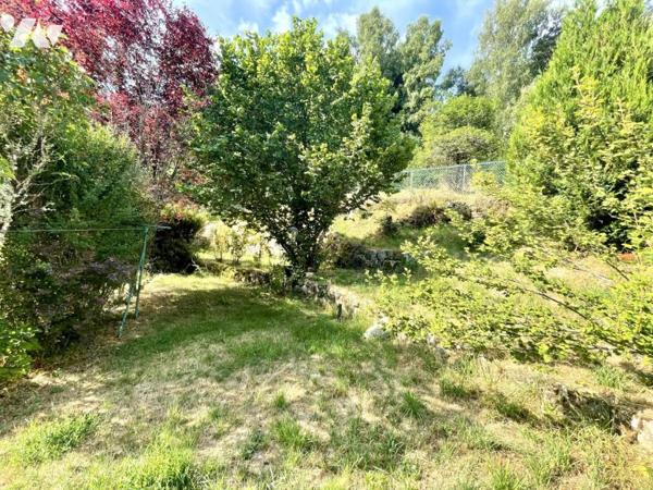 A VENDRE - MAISON DE CAMPAGNE AVEC STUDIO INDEPENDANT A FOURNELS (LOZERE)