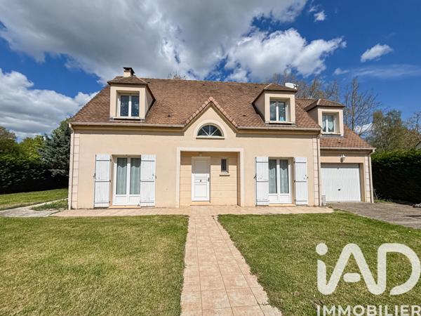 Maison à vendre 6 pièces 139 m² Saint-Pierre-lès-Nemours