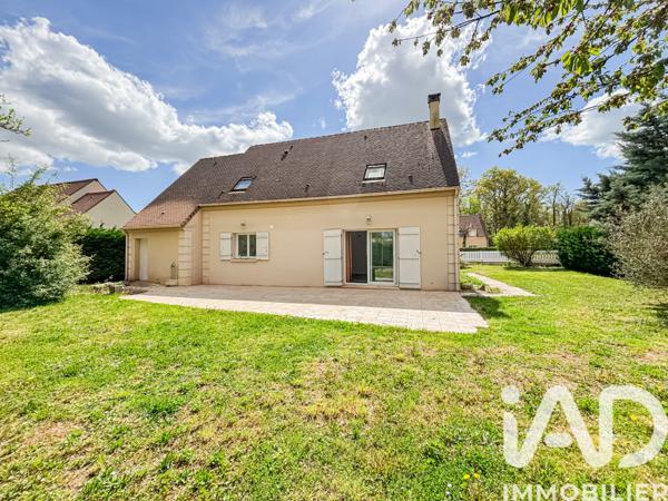 Maison à vendre 6 pièces 139 m² Saint-Pierre-lès-Nemours