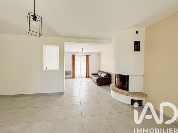 Maison à vendre 6 pièces 139 m² Saint-Pierre-lès-Nemours