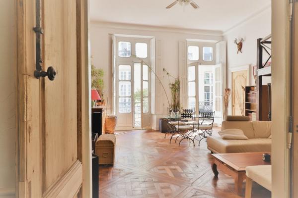 NANTES HYPER CENTRE-T4-125m²-Balcon,  
Nantes 44000
