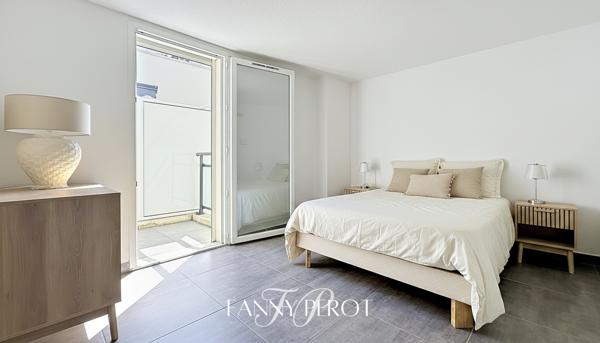 Appartement Saint Cyprien 4 pièces 98 m2 avec terrasses et garage