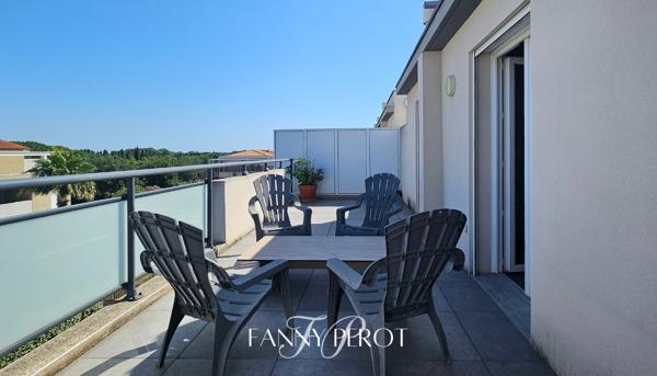 Appartement Saint Cyprien 4 pièces 98 m2 avec terrasses et garage