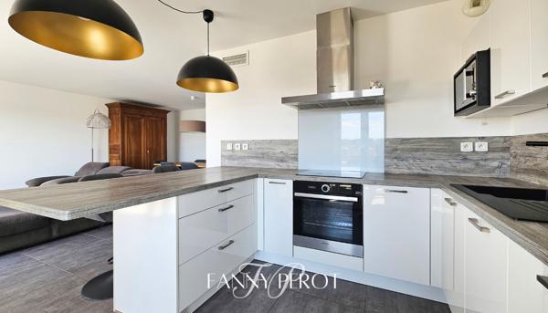 Appartement Saint Cyprien 4 pièces 98 m2 avec terrasses et garage