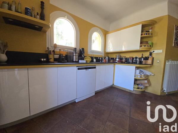 Maison à vendre 7 pièces 180 m² Le Revest-les-Eaux