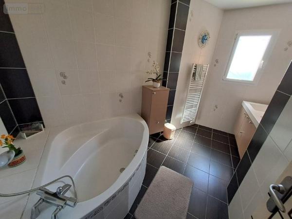 Maison à vendre à Alleuze dans le Cantal (15100), ref : 044/1240