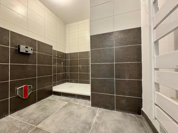 Duplex F5 rénové à Valdoie – 88 m², 2 terrasses, garage et stationnement privé