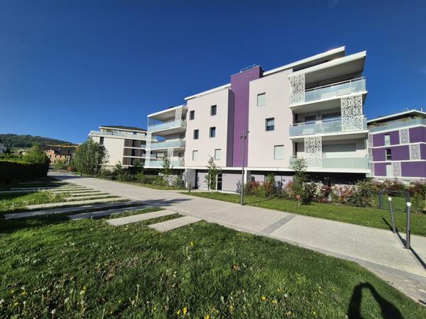 Saint-Jorioz (74410) Bel appartement de type 3, 69,17 m², avec 2 terrasses et 1 garage