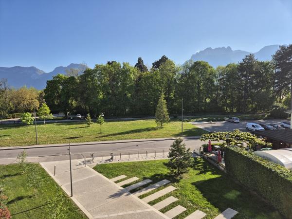 Saint-Jorioz (74410) Bel appartement de type 3, 69,17 m², avec 2 terrasses et 1 garage