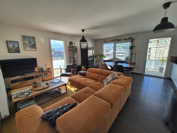 Saint-Jorioz (74410) Bel appartement de type 3, 69,17 m², avec 2 terrasses et 1 garage