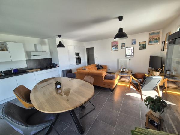 Saint-Jorioz (74410) Bel appartement de type 3, 69,17 m², avec 2 terrasses et 1 garage