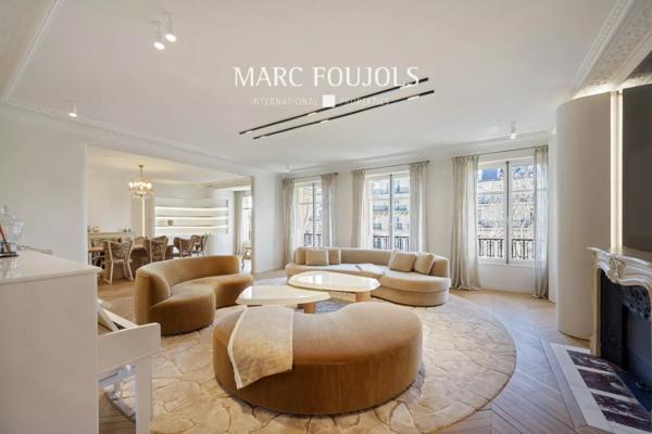 Paris VII AVENUE RAPP – APPARTEMENT DE RÉCEPTION – 3 SUITES – VUE