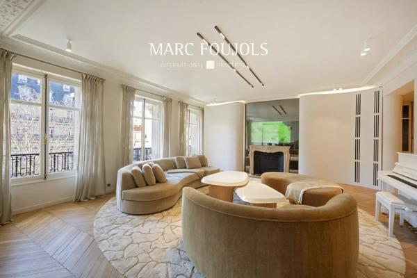 Paris VII AVENUE RAPP – APPARTEMENT DE RÉCEPTION – 3 SUITES – VUE