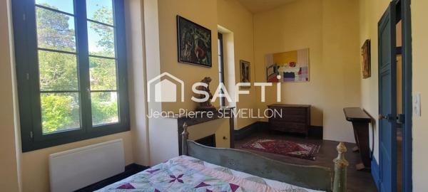 Demeure de caractère avec jardin et dépendances