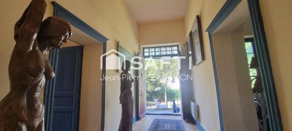 Demeure de caractère avec jardin et dépendances