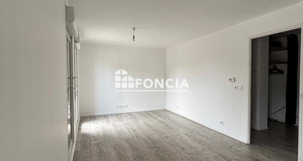Location Studio 30.37 m² - Stains 93240