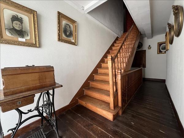 Maison à vendre |  Montredon-Labessonnié |  9 pièces | 213 m²