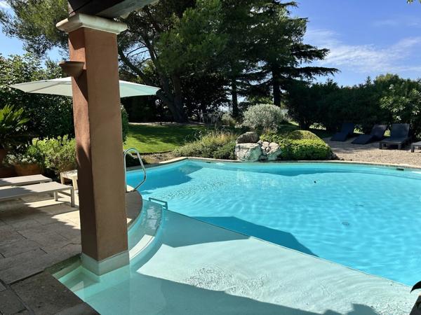 Golf de Pont Royal, maison de charme plain pied direct le fairway