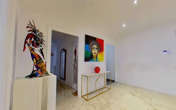 Appartement à vendre    5 pièces • 172,69 m2 Lyon 6