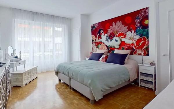 Appartement à vendre    5 pièces • 172,69 m2 Lyon 6