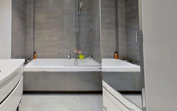 Appartement à vendre    5 pièces • 172,69 m2 Lyon 6