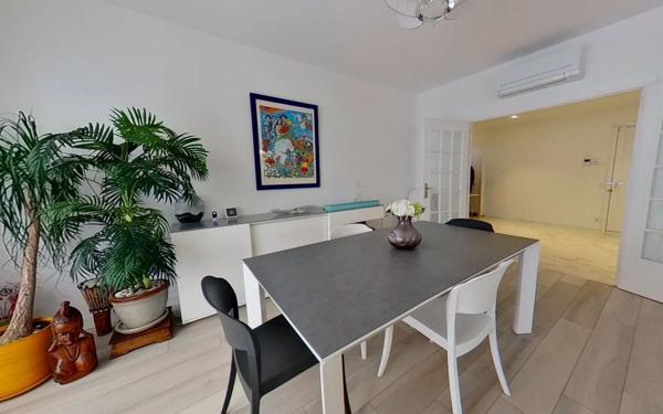 Appartement à vendre    5 pièces • 172,69 m2 Lyon 6