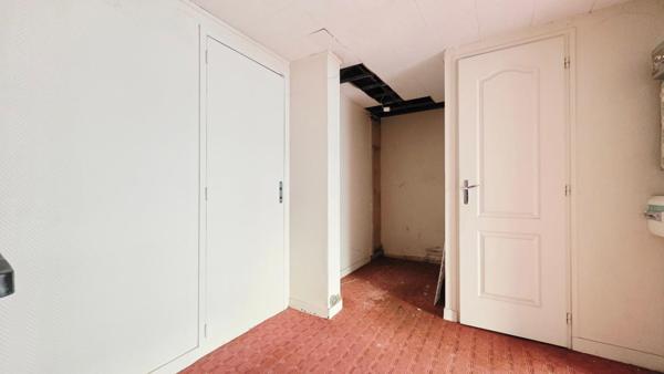 BOURGES CENTRE MURS LOCAL BUREAUX 27M²