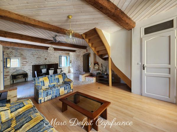 Maison de village 253 m² (169 m² habitables)+ garage + terrasse et mezzanine – Elne Centre historique – Idéal investisseur ou famille ELNE (66)